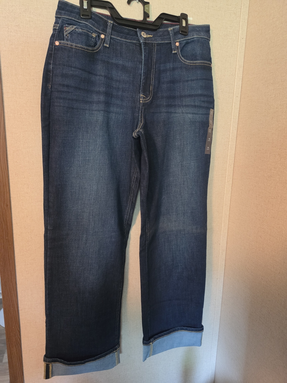 Edgely Dark Wash Cropped Jeans